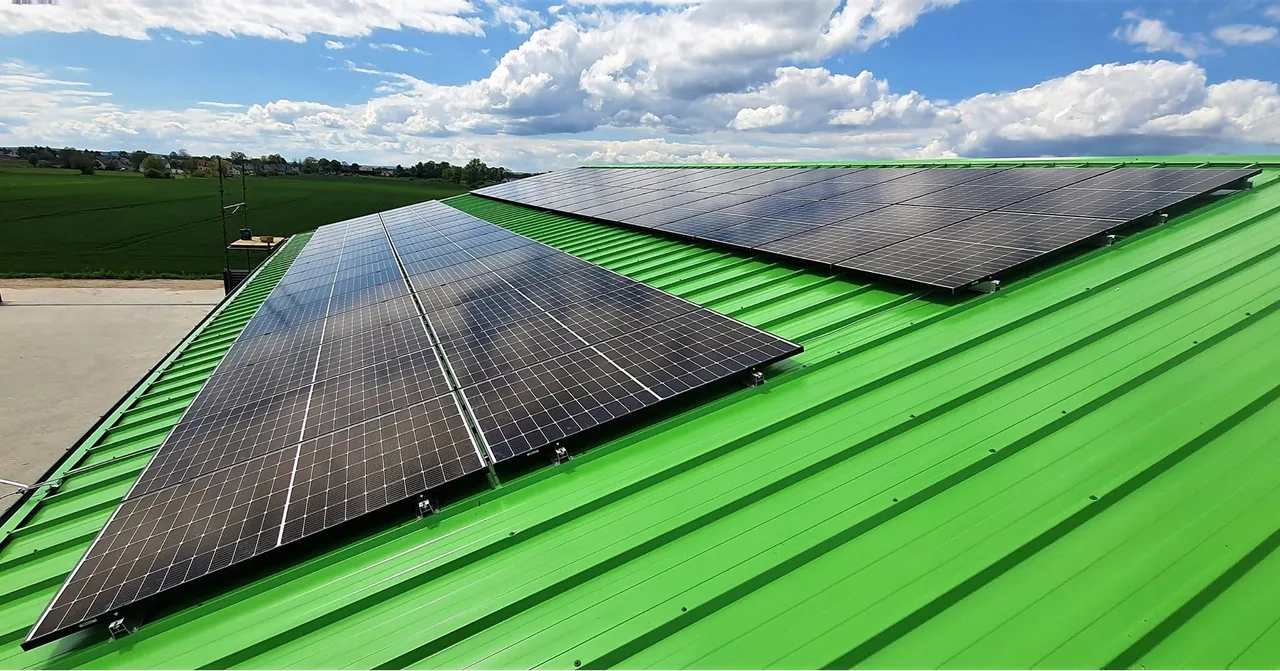 Instalacja fotowoltaiczna 25 kW na dachu naszego magazynu